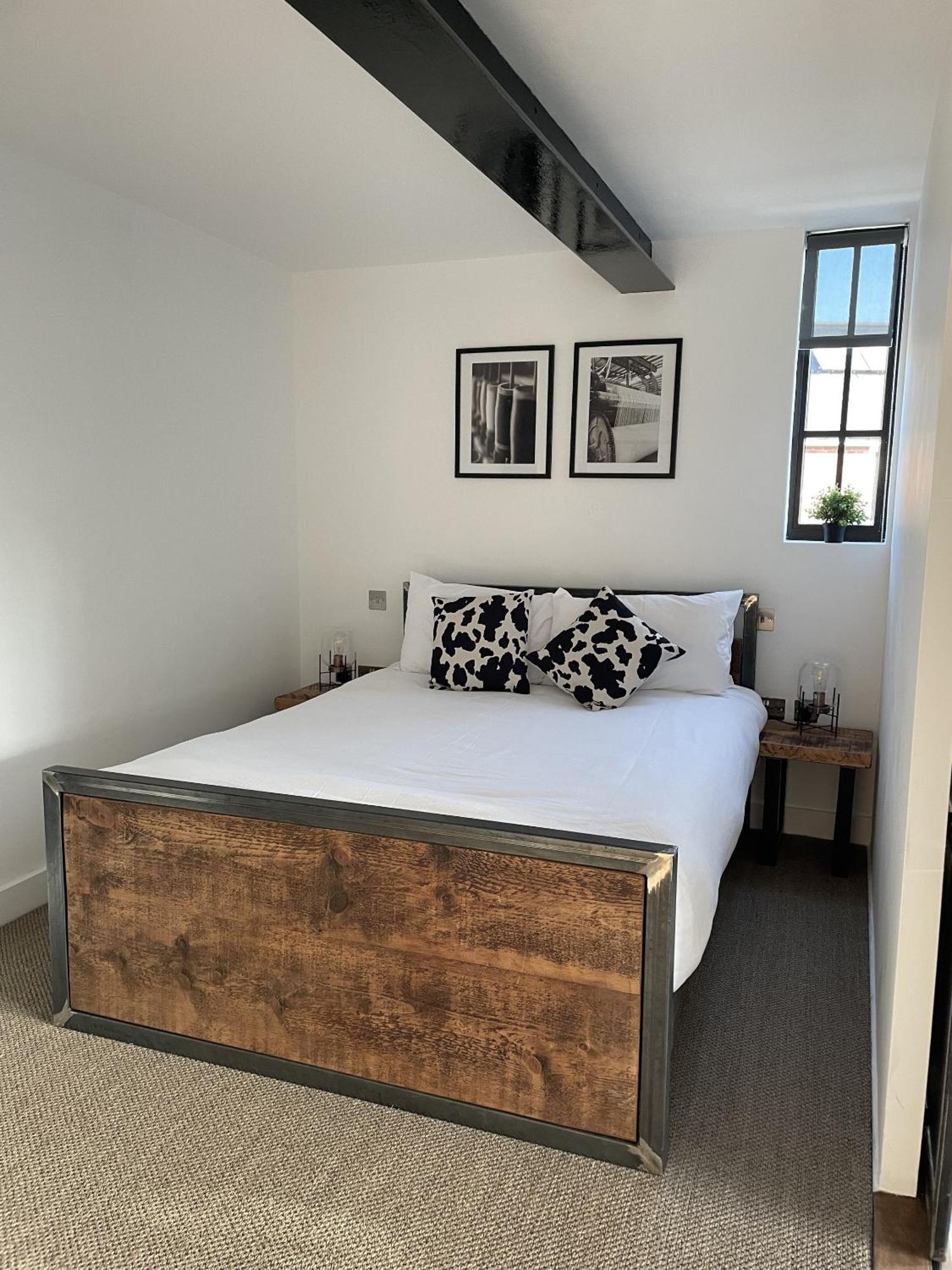 Booking Urban At Halstead Halstead  Dış mekan fotoğraf