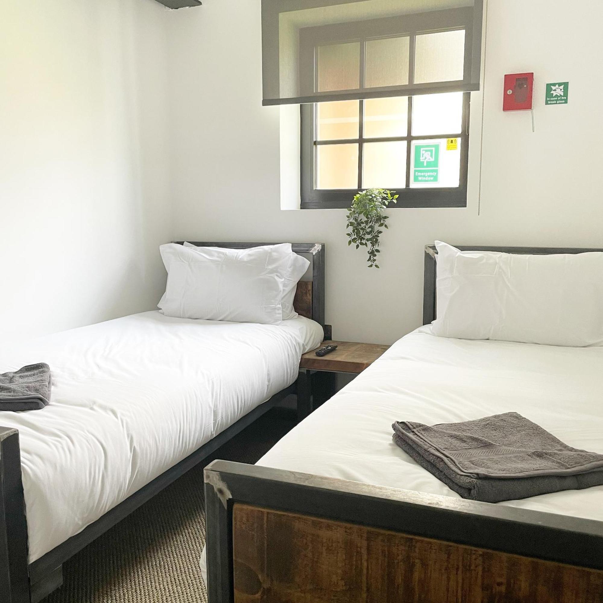 Booking Urban At Halstead Halstead  Dış mekan fotoğraf